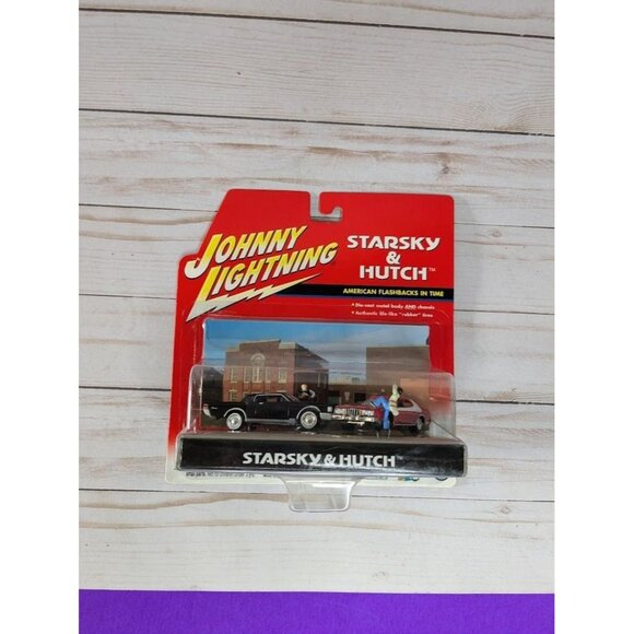 Johnny Lightning Starsky Hutch Diorama 1974 Ford Torino 1969 Lincoln Continental - Picture 1 of 5